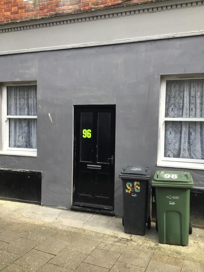 96 High Street Apartment Ryde  Exterior photo